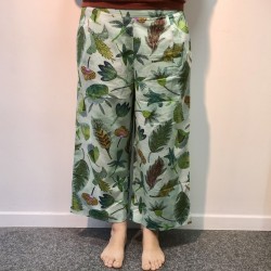 Madness Hose, Cropped cameo green